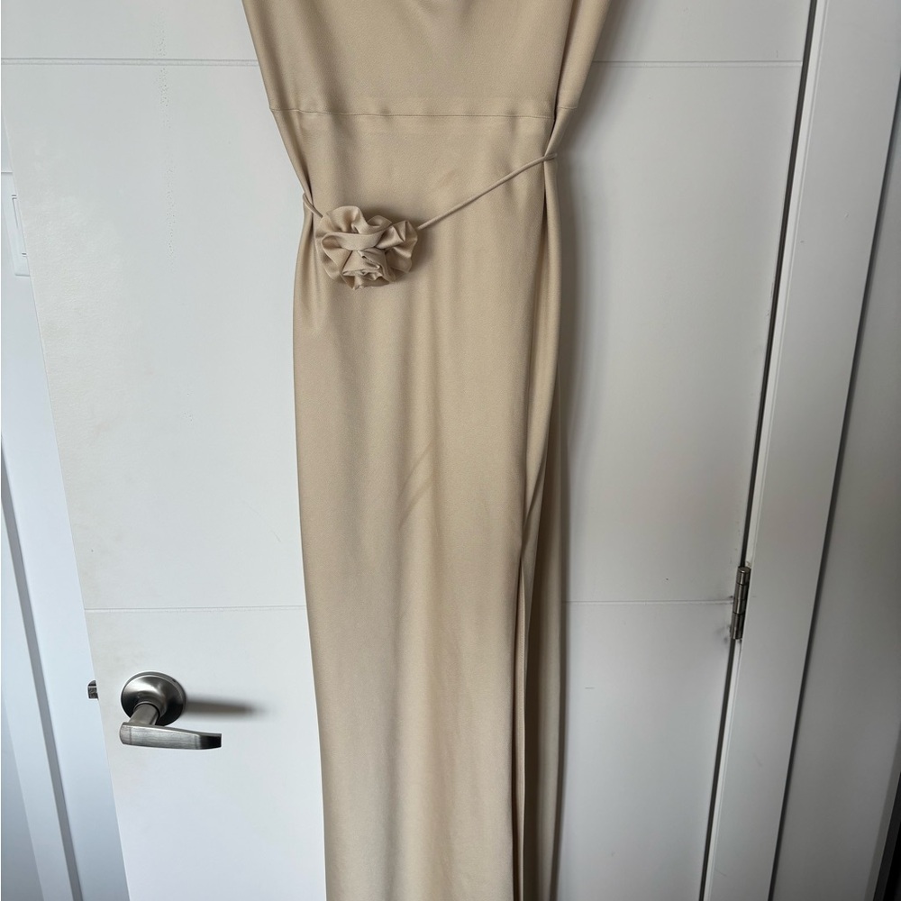 Park & Fifth Bennett bridesmaid gown in the colour “champagne” with rosette